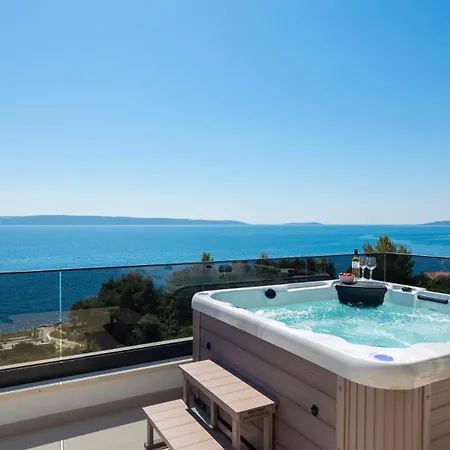 Villa Luxury Sea Idea With Outdoor Swimming Pool In Okrug Gornji - *