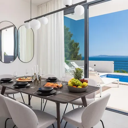 Luxury Sea Idea With Outdoor Swimming Pool In Okrug Gornji - Trogir