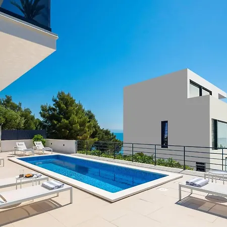 Luxury Sea Idea With Private Pool & Jacuzzi On Ciovo Near * Trogir
