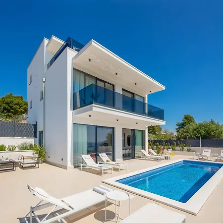 Villa Luxury Sea Idea With Private Pool & Jacuzzi On Ciovo Near Trogir