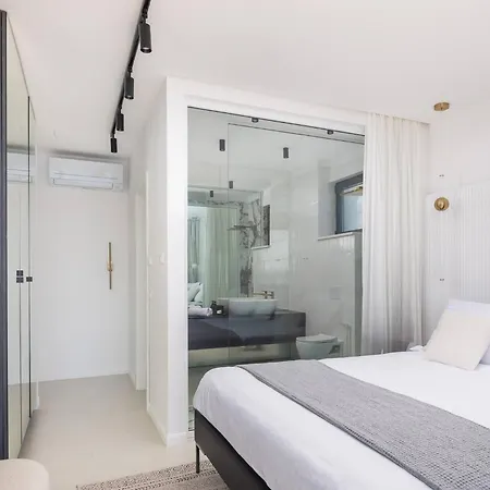 Luxury Sea Idea With Private Pool & Jacuzzi On Ciovo Near Villa Trogir