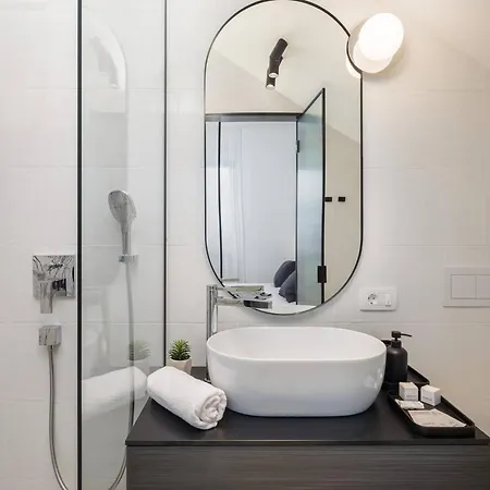 Villa Luxury Sea Idea With Private Pool & Jacuzzi On Ciovo Near Trogir
