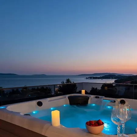 Luxury Sea Idea With Private Pool & Jacuzzi On Ciovo Near Villa Trogir